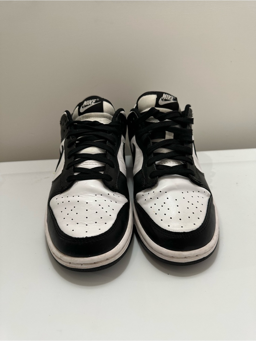 Nike Black White Low-Top Athletic Sneakers
